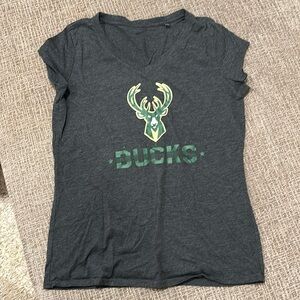 Milwaukee Bucks v neck tee